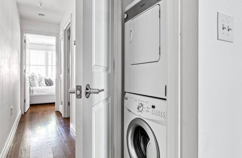 Dupont Circle Apartment | Chic Dupont Circle 2BR nr. U Street, Metro & Glen’s Mkt, by Blueground