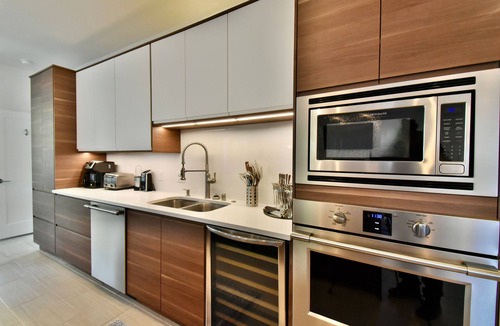 Wayzata House | Chic Modern House on the Very Desirable Location In Downtown Wayzata