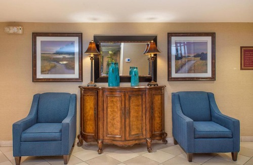 Court House Hotel | Clarion Collection Hotel Arlington Court Suites