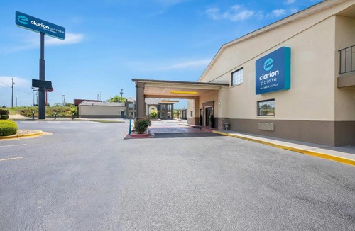 Athens Hotel | Clarion Pointe Athens I-65