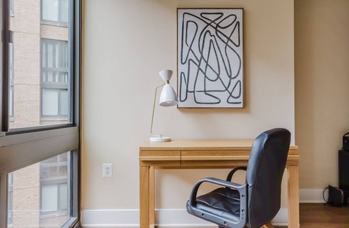 Mount Vernon Triangle Apartment | Clean Mount Vernon 1BR w/Pool & Gym, near Metro & Arena, by Blueground