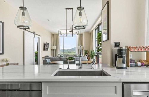 Downtown Asheville Condo | Cloud 10 | Arras Vacation Rentals