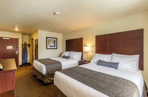 Merrill Hotel | Cobblestone Inn & Suites Merrill
