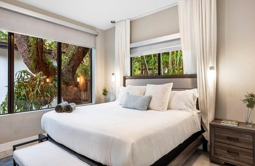 Northeast Coconut Grove House | Coconut Grove Villa with heated Pool sleeps 12