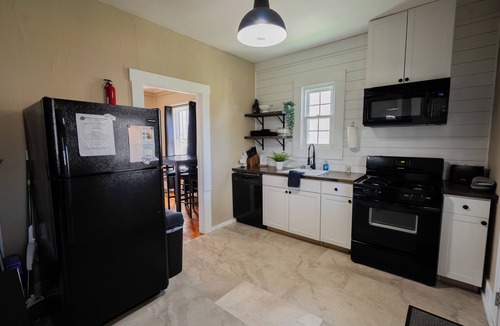 Wilmington House | College St. Cottage just 10 minutes from WEC.