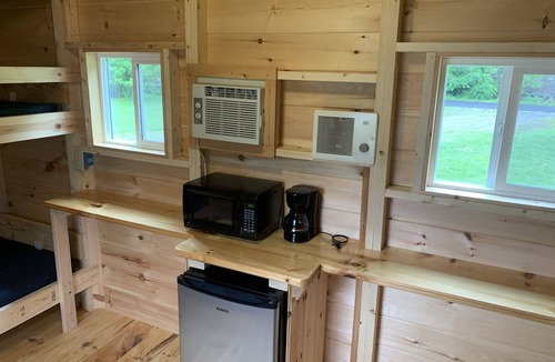 New River Cabin | Come Enjoy a Cozy Getaway Cabin on The River