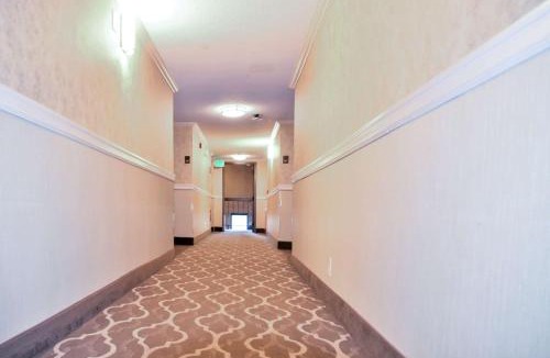 Downtown Vancouver Hotel | Comfort Inn & Suites Vancouver Downtown City Center
