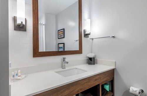 Stuart Hotel | Comfort Suites Stuart - Hutchinson Island