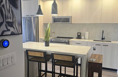 Downtown Toronto Apartment | Comfortable 2-Bedroom Stay | Elm Ledbury