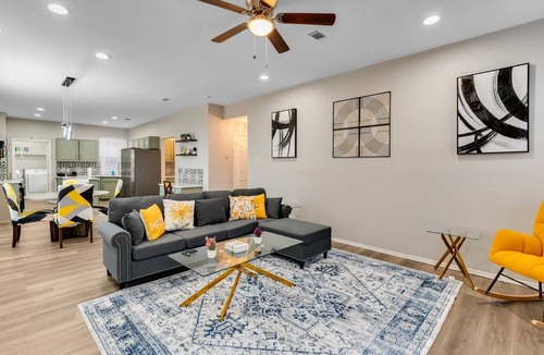 Rowlett House | Comfortable 5BR 3BA Central Location