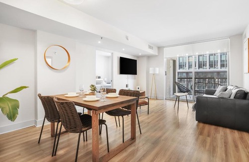 Crystal City Apartment | Comfortable Apartment with Top Amenities