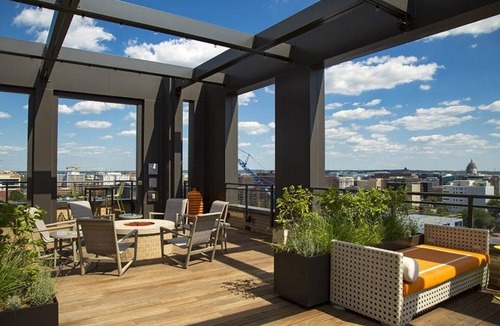 Mount Vernon Triangle Apartment | Comfy Mt. Vernon 1BR w/Gym, Doorman, close to metro, by Blueground