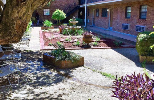 Beauregard Town Historic District Apartment | Complete Remodel 1 Block From the River Center, Minutes to LSU