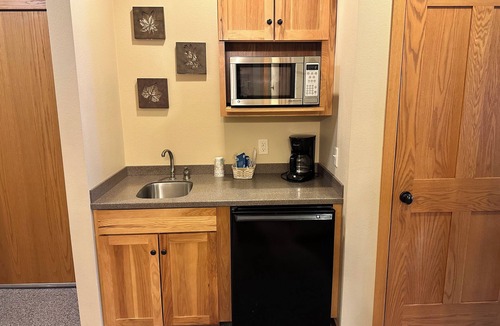 Eagle River Condo | CONDO 302/LOFT by Eagle Waters Resort