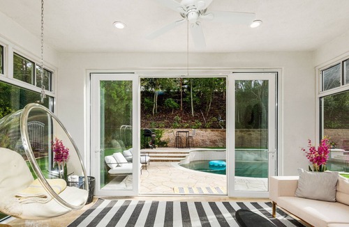 Turtle Ridge House | Contemporary Luxury: 5BD Villa w/Pool in Gated Newport Coast