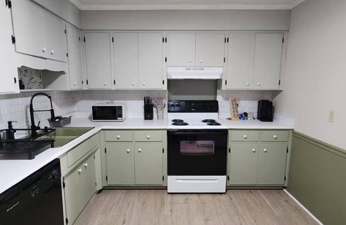 Boiling Springs House | Convenient 2BR, Fast Wi-Fi + Full Kitchen