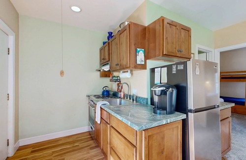 Proctorsville Condo | Convenient 3BR condo, close to Okemo, wifi, TV, village dining & walking