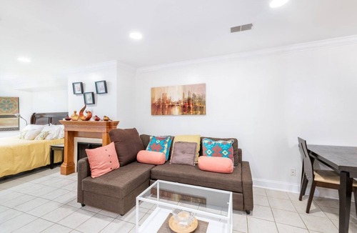 Adams Morgan Apartment | Convenient Apartment #1479
