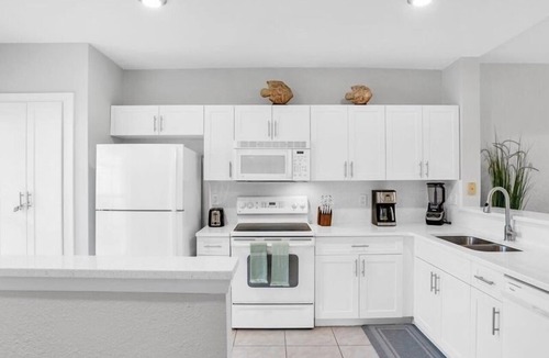 Ole Condo | Coral Falls Lely-2bed-2bath South Naples-1st Floor