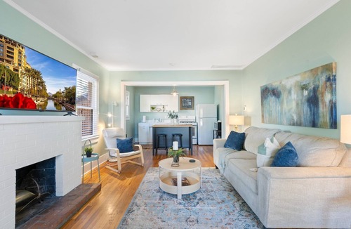 Coronado House | Coronado Casa