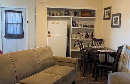 Prescott Cottage | Cottage in historic downtown Prescott. Go to Whiskey Row