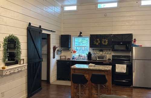Boone County House | Country cottage. Have a nice quiet getaway with family.