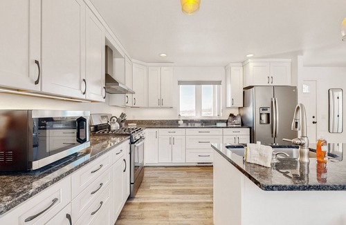 Oxford House | Countryside retreat with modern amenities, game room, & beautiful view