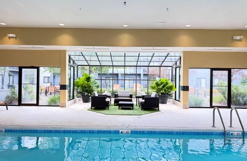 Wayne Hotel | Courtyard by Marriott Indianapolis Airport