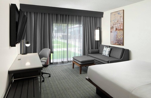 Williamsburg Hotel | Courtyard by Marriott Williamsburg Busch Gardens Area