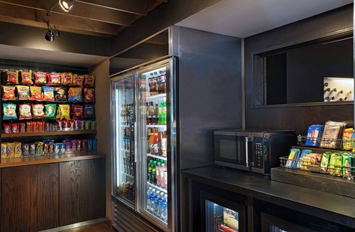 Aksarben - Elmwood Park Hotel | Courtyard Marriott Aksarben Village