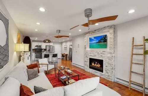 Santa Ana Heights Apartment | Cozy 1-bedroom apartment in enchanting Newport Beach with fitness room
