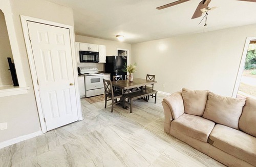 Stone Mountain House | Cozy 1-bedroom house in welcoming Stone Mountain with AC