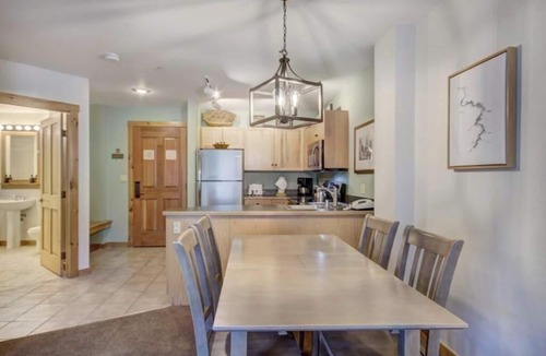 Keystone Condo | Cozy 1BR River Run condo - walk to slopes, pool, hot tub & more!