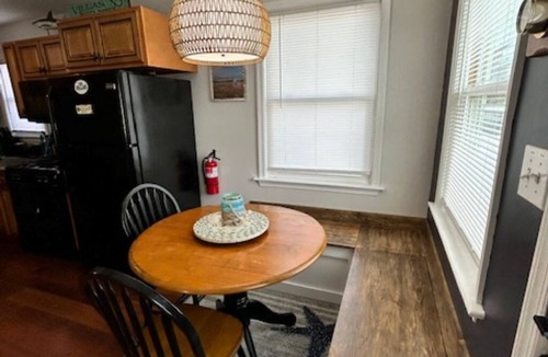 Villas House | Cozy 2 bed/2 bath Cottage in the Villas. 15 mins to Wildwood and Cape May.