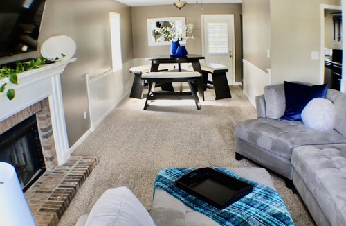 New Castle House | Cozy 2 Bedroom Home Away Stay 20 Mins From Downtown Birmingham