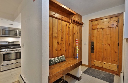 Killington Condo | Cozy 2 BR Ski On Ski Off Condo in Killington's Sunrise Mountain Village. Pool. Hot Tub.
