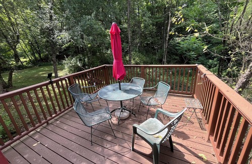 Shushan House | Cozy 2BR Irish Cottage near Battenkill River, Manchester VT & Saratoga