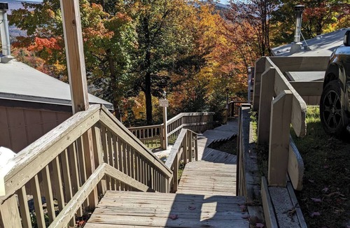 Warren Condo | Cozy 3 Bedroom Condo located just steps from Sugarbush