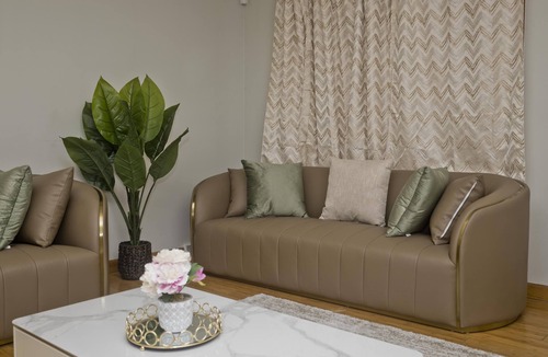 Springfield House | Cozy 3-bedroom Duplex2 in beautiful Springfield with WiFi, central AC