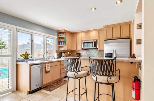 Huntington Beach House | Cozy 3BR/2BA Beachside Escape in Huntington Beach - Your Perfect Getaway Awaits!
