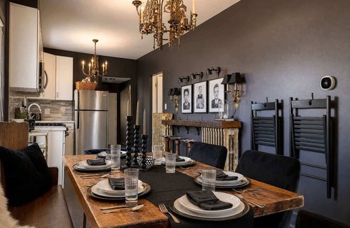Evanston Condo | Cozy 4-Bedroom Apartment in Evanston