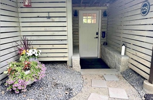Marblehead Apartment | Cozy and comfortable 1Bdr