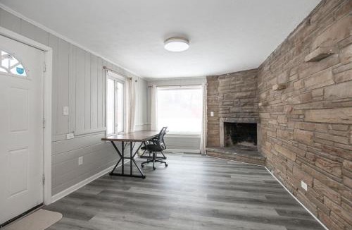 Cleveland House | Cozy and stylish 3BR home in quiet neighborhood