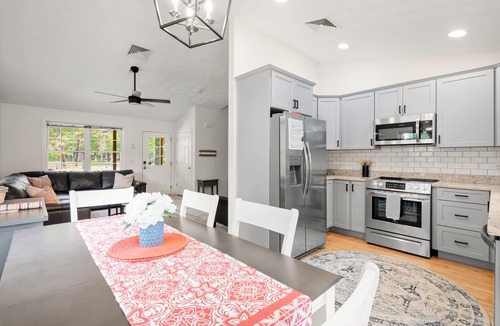 Kenyon House | Cozy beach house with fire pit and 5 minute drive to several beaches!