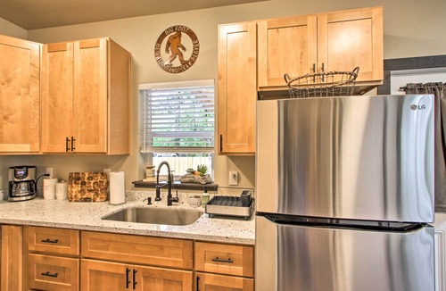 Paradise Estates Cottage | Cozy Cabin - 5 Miles to Mt Rainier National Park!