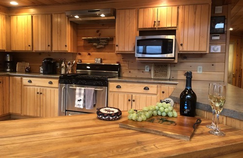 Gorham Ski Chalet | Cozy Cabin Getaway North of White Mountains