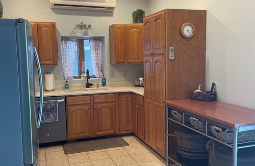 Watertown House | Cozy Cabin on Lake Kampeska!