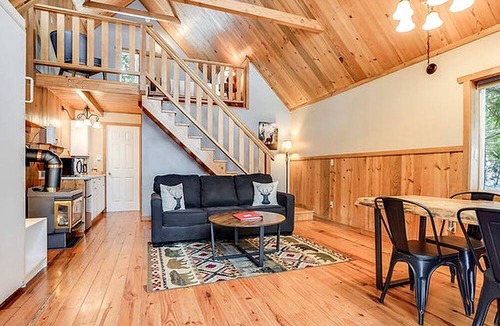 Trout Lake Cabin | Cozy Cabin Rental with Amazing Hiking and Skiing in the Cascades, Washington