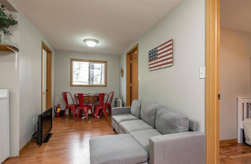 Arkdale Cabin | COZY CABIN WITH PRIVATE PIER ON LAKE PETENWELL
