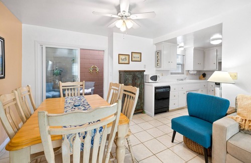 Balboa Island House | Cozy Condo With New AC, Steps from Balboa Ferry and Peninsula Beach Access
